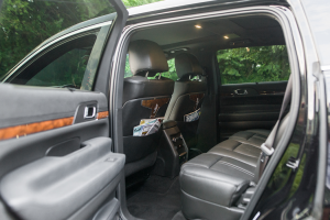 Lincoln MKT Sedan Inside